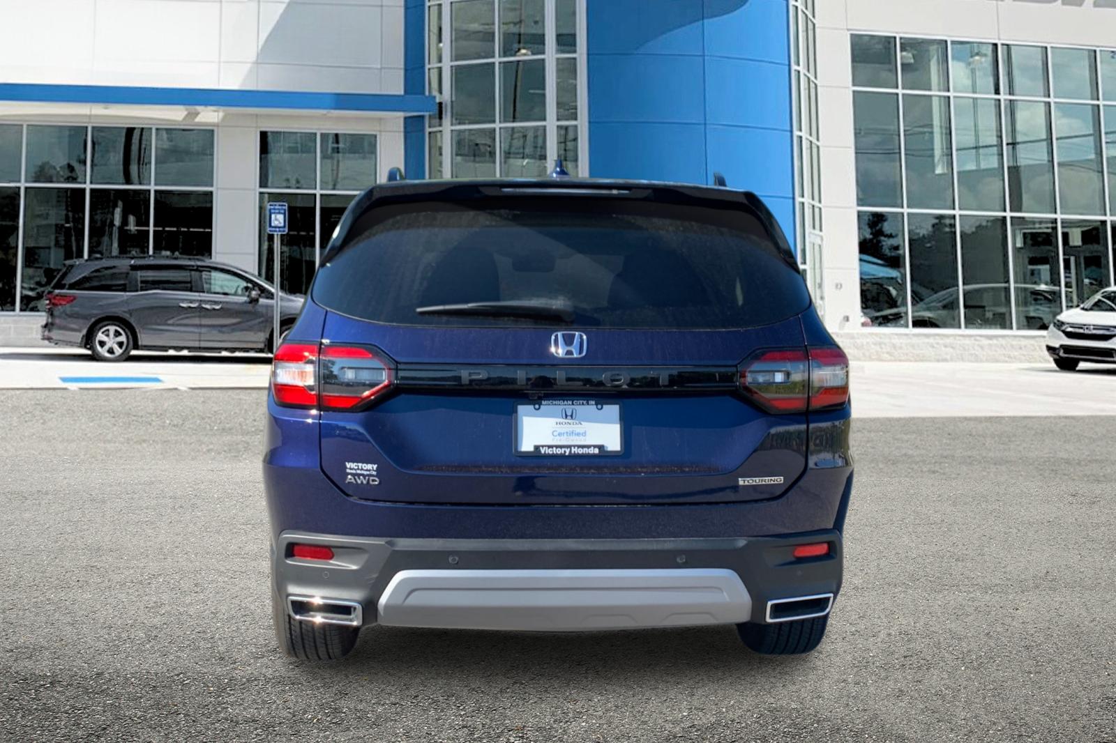2025 Honda Pilot Touring photo 3