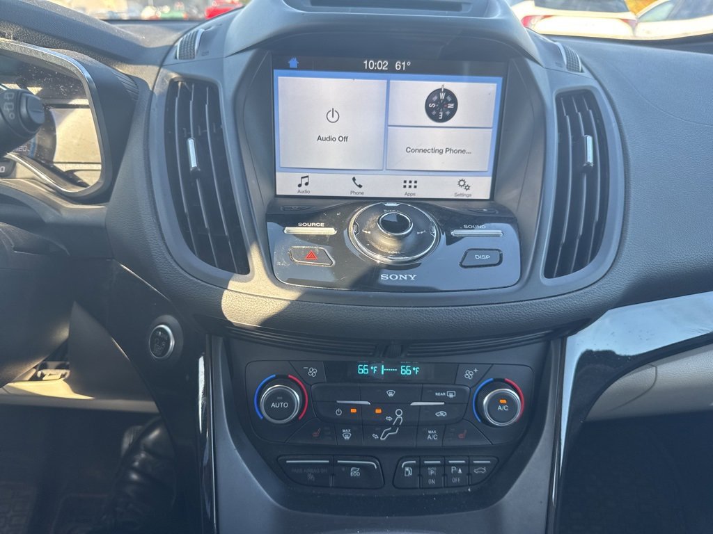 2017 Ford C-Max Hybrid Titanium photo 46