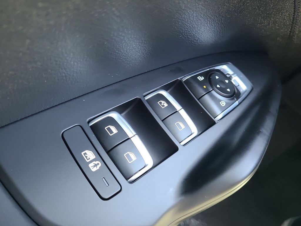 2026 Kia K5 LXS photo 23