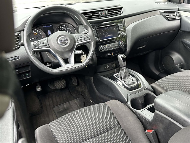 2021 Nissan Rogue Sport SV photo 2