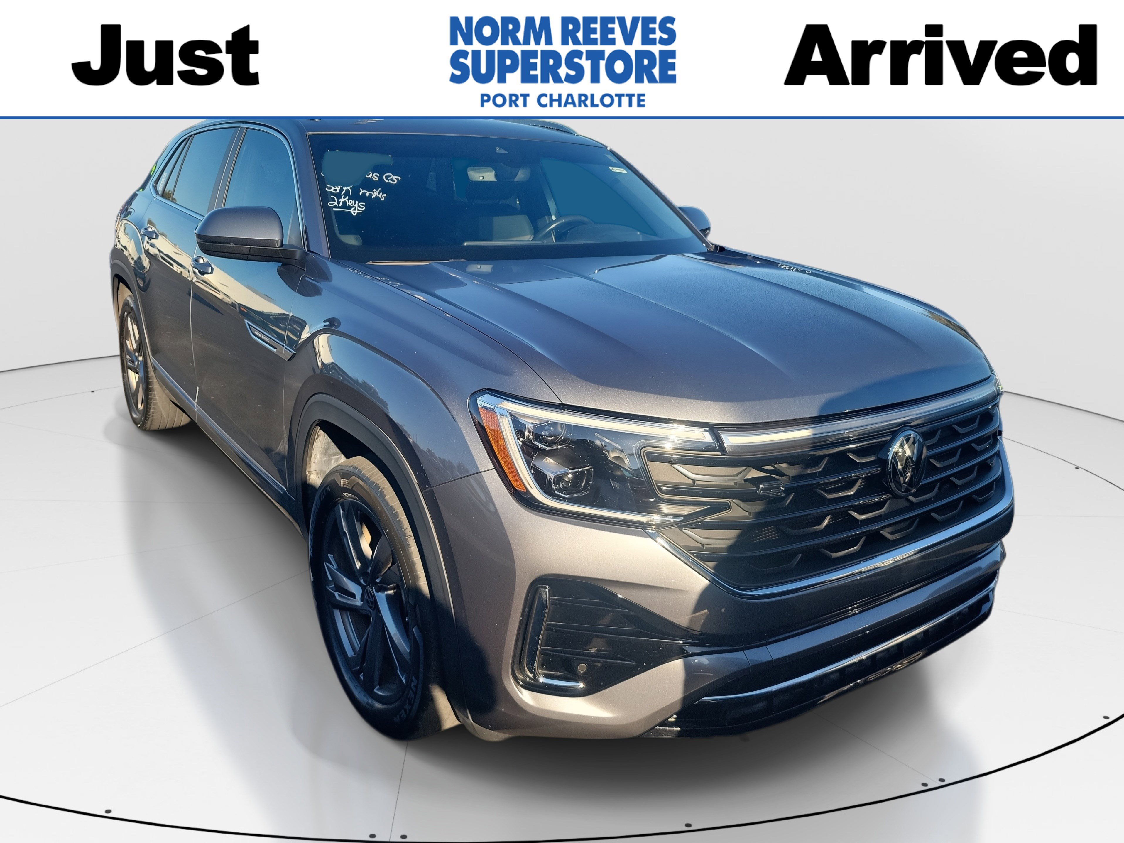 2024 Volkswagen Atlas Cross Sport SEL R-LINE's photo