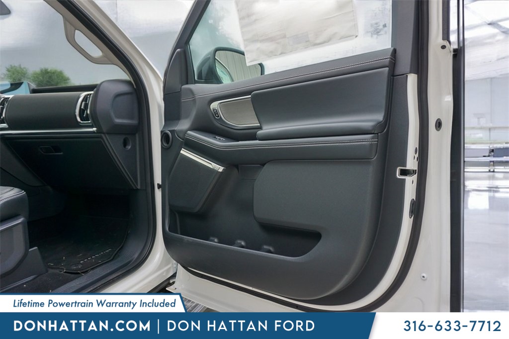 2025 Ford Expedition MAX Platinum photo 26