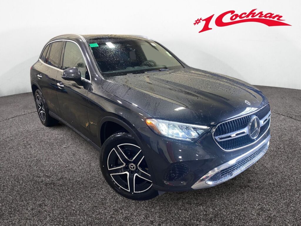 2026 Mercedes-Benz GLC Base's photo