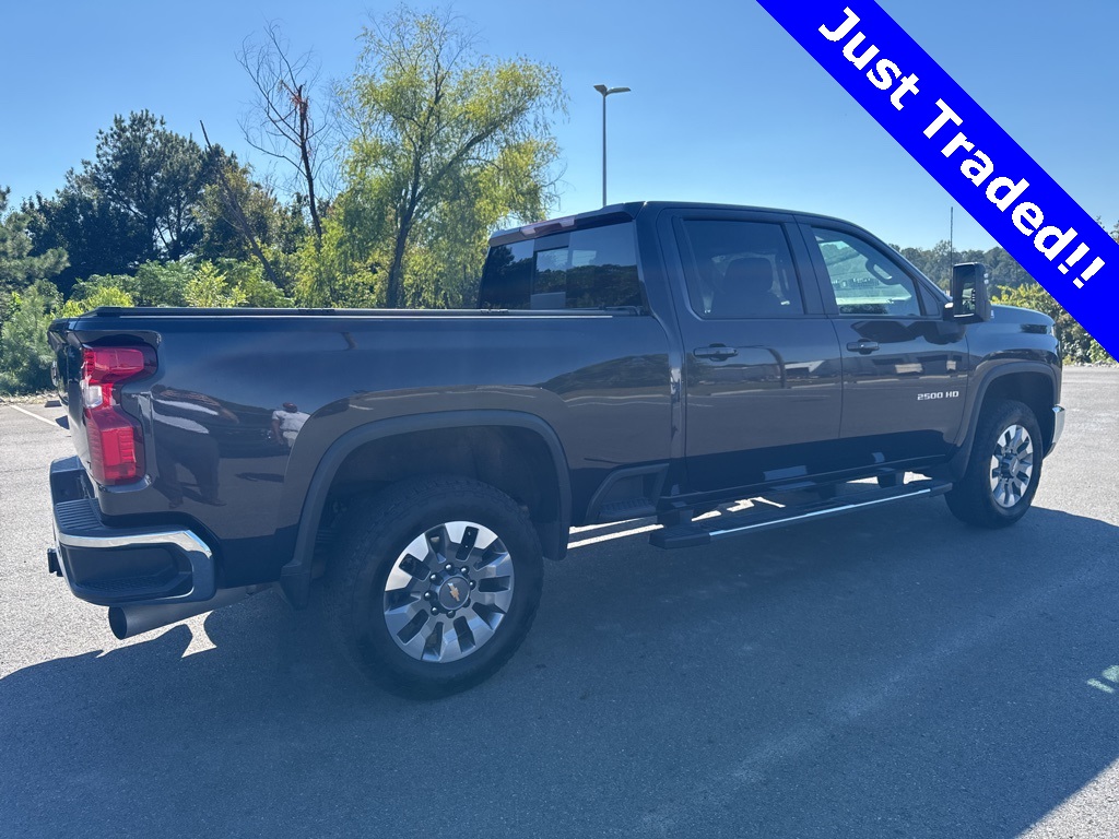 2024 Chevrolet Silverado 2500HD LT photo 4