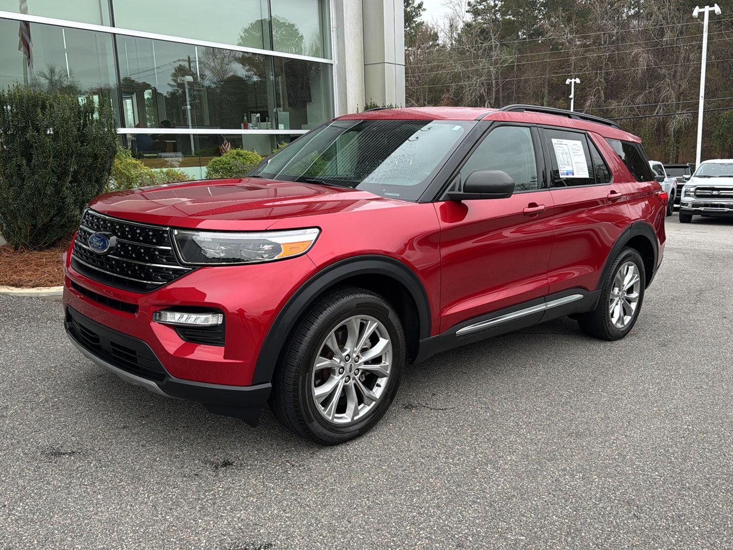2020 Ford Explorer XLT photo 2