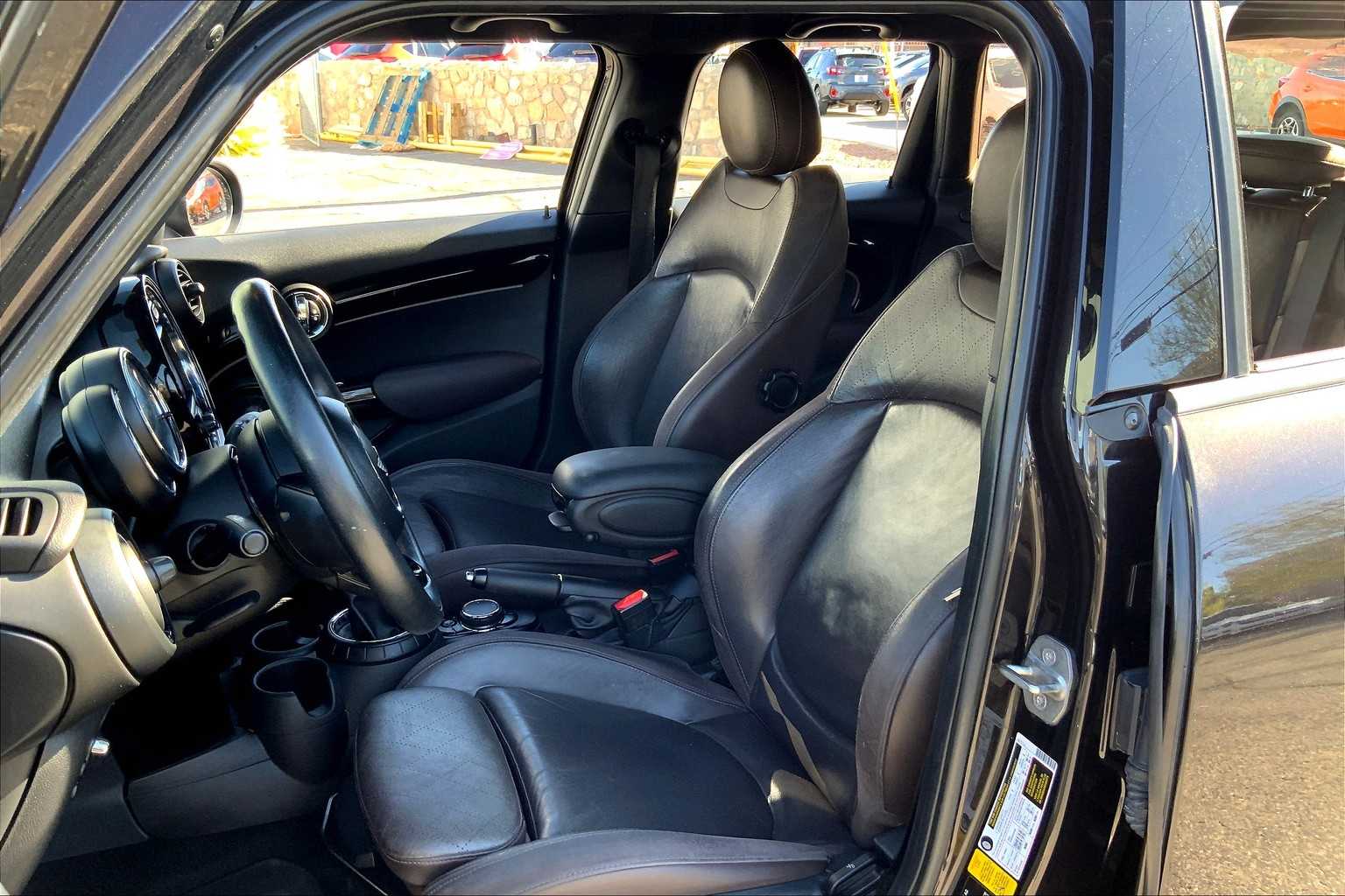2016 Mini Cooper Hardtop 4 Door S photo 7