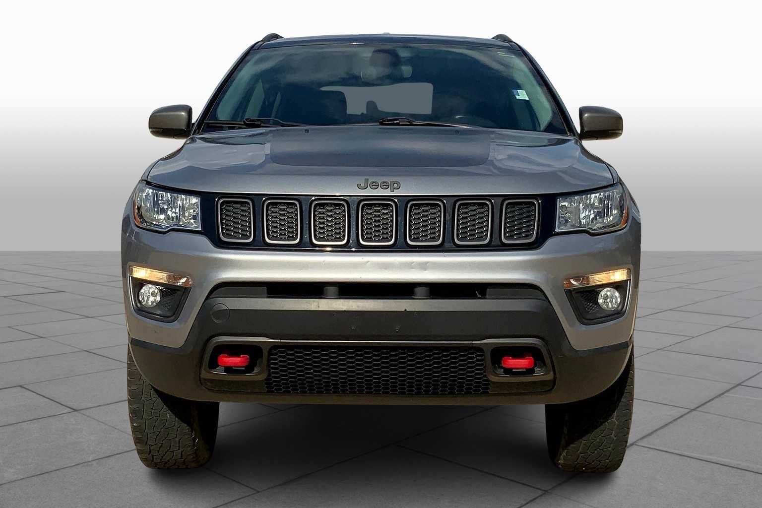 2020 Jeep Compass Trailhawk photo 2