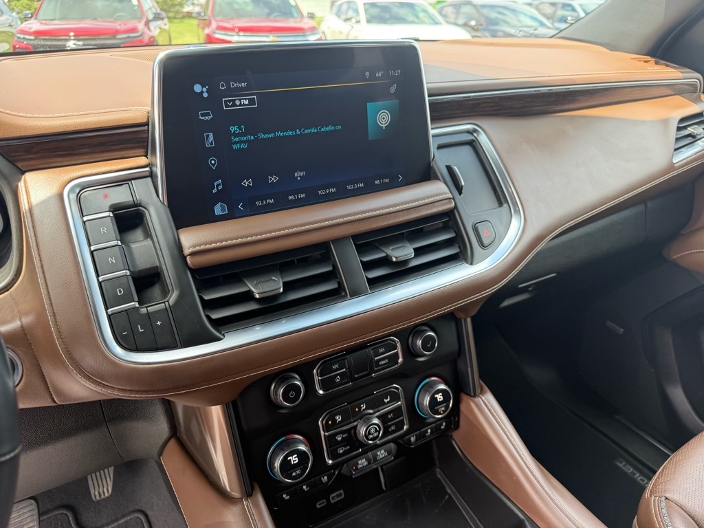 2023 Chevrolet Suburban High Country photo 19