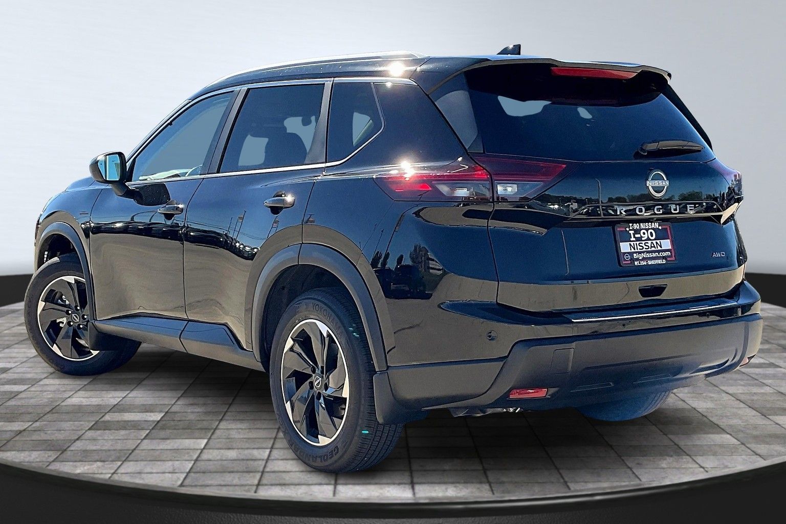 2026 Nissan Rogue SV photo 3