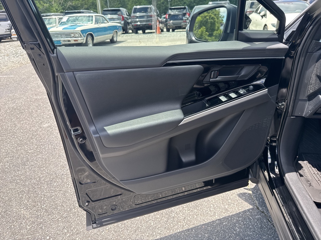 2024 Toyota bZ4X XLE photo 24