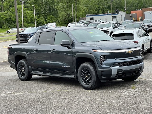 2025 Chevrolet Silverado EV LT photo 2