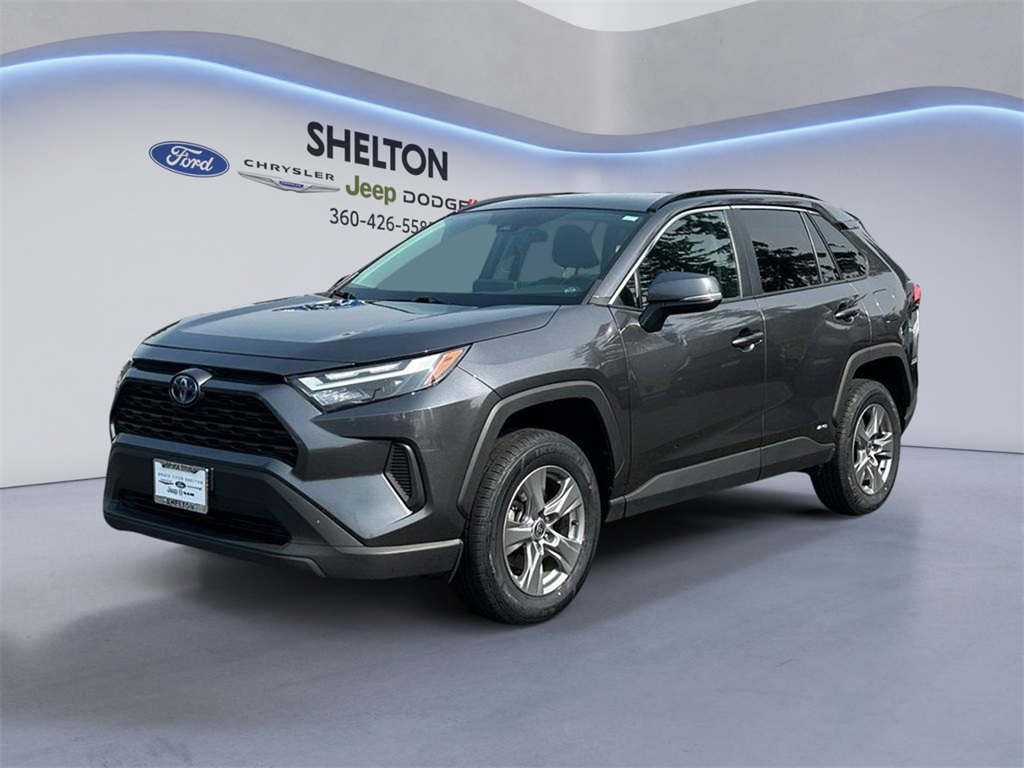 2022 Toyota RAV4 XLE