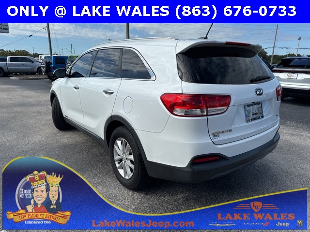 2017 Kia Sorento LX photo 4
