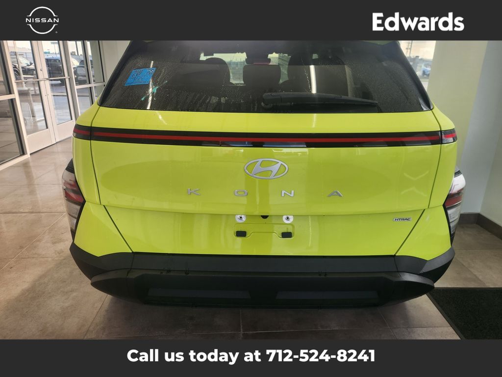 2024 Hyundai Kona SEL photo 6