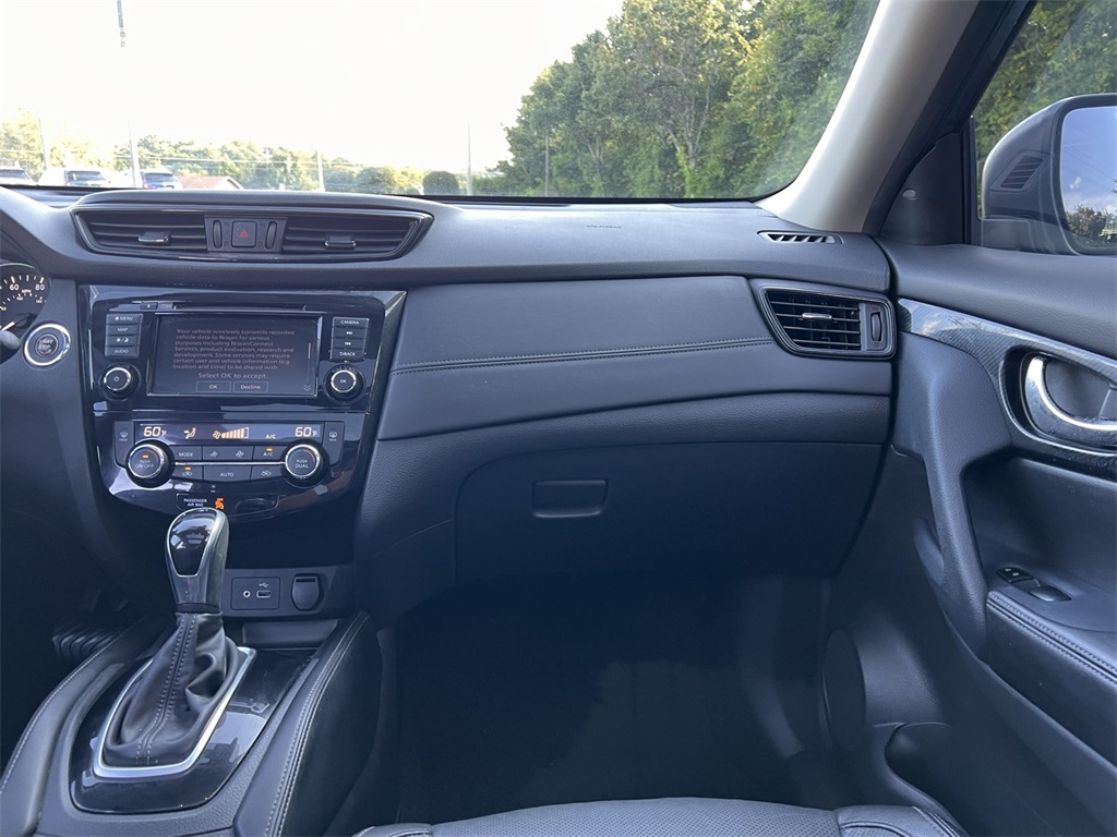 2019 Nissan Rogue SL photo 23