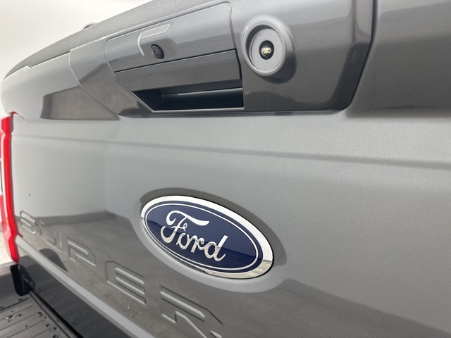 2025 Ford F-350 Lariat photo 10