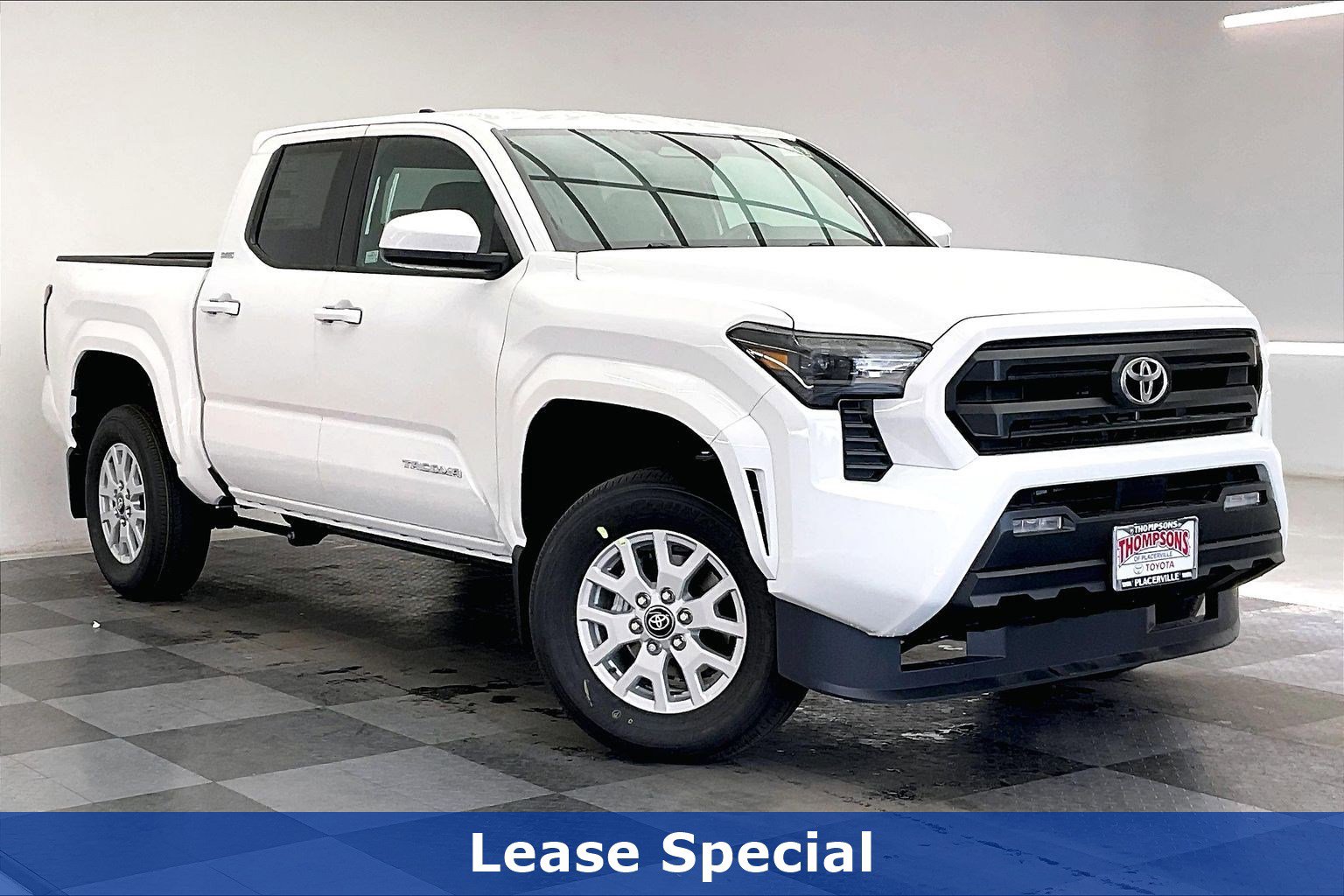 2025 Toyota Tacoma SR5's photo