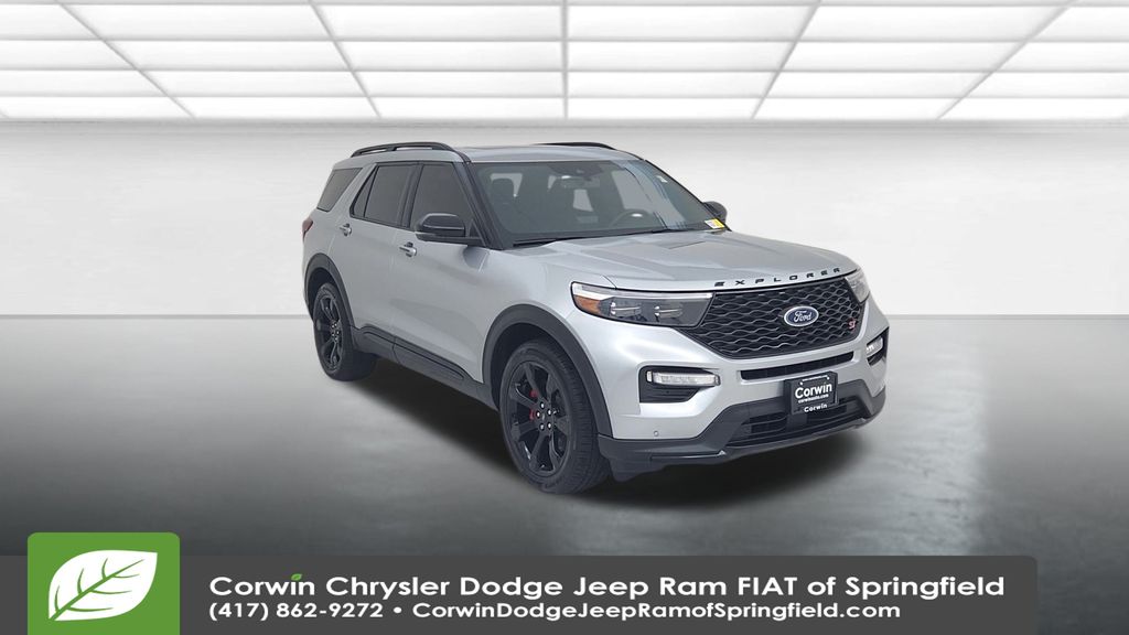2023 Ford Explorer ST photo 2