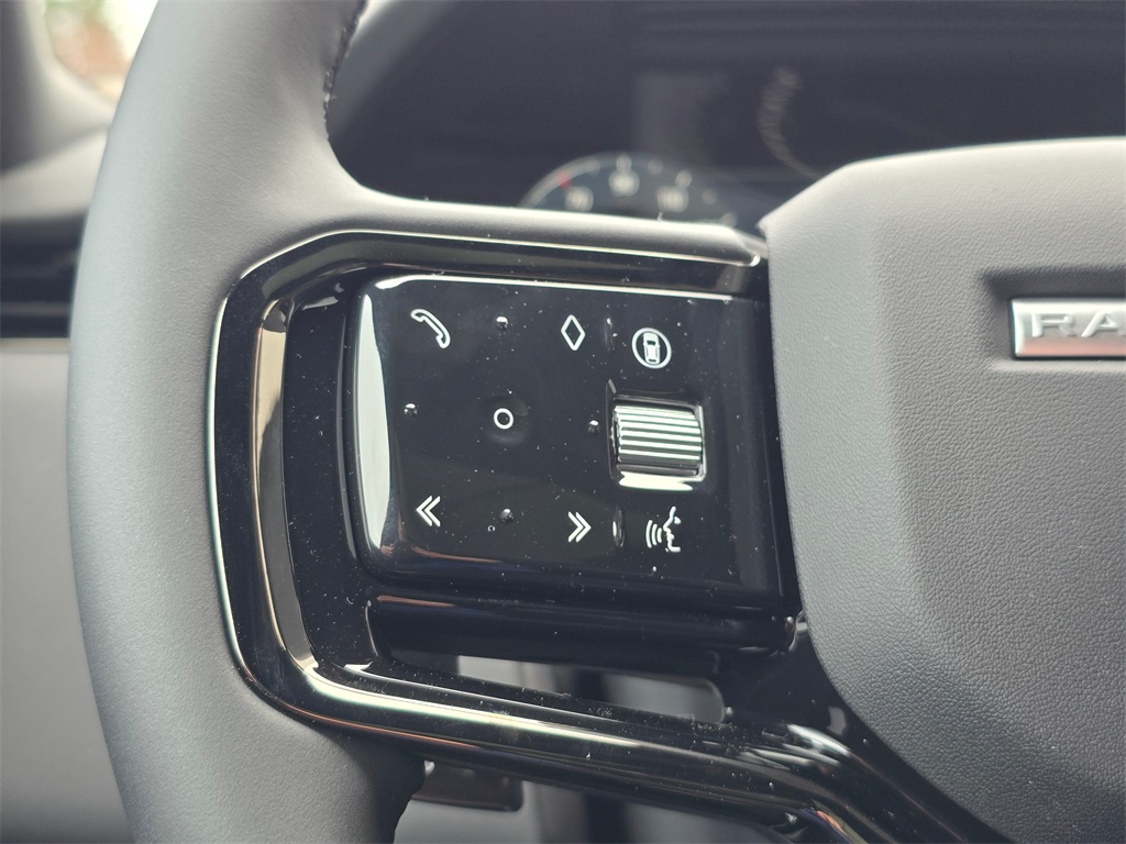 2026 Land Rover Range Rover Evoque S photo 14
