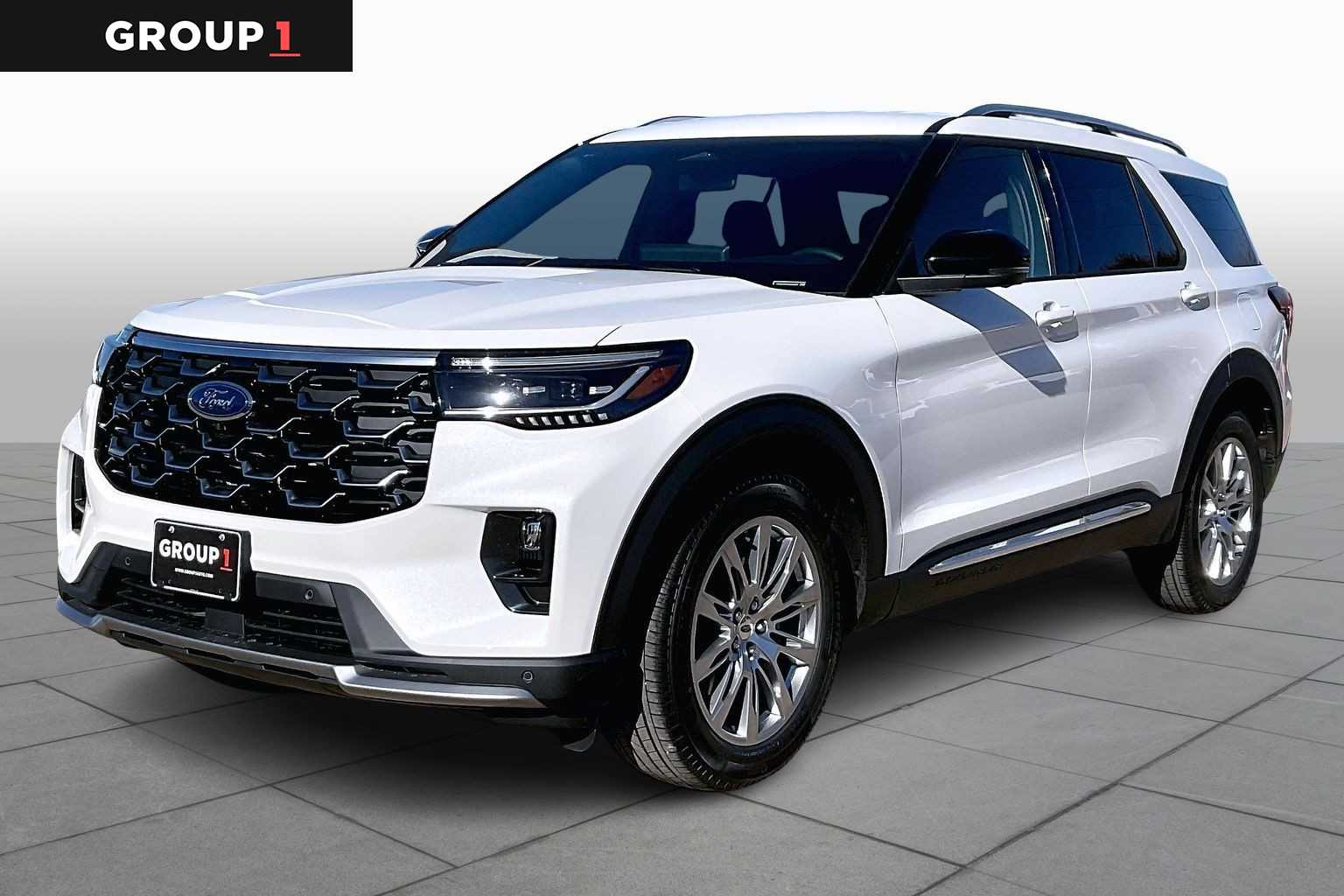 2026 Ford Explorer Platinum's photo