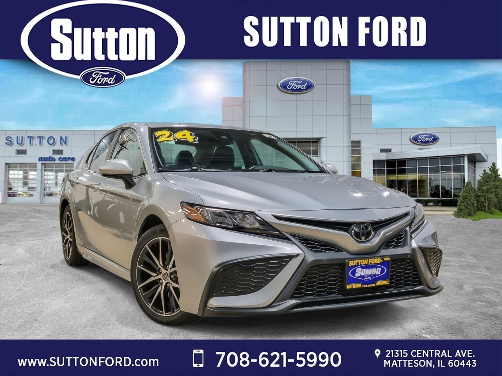 2024 Toyota Camry SE's photo