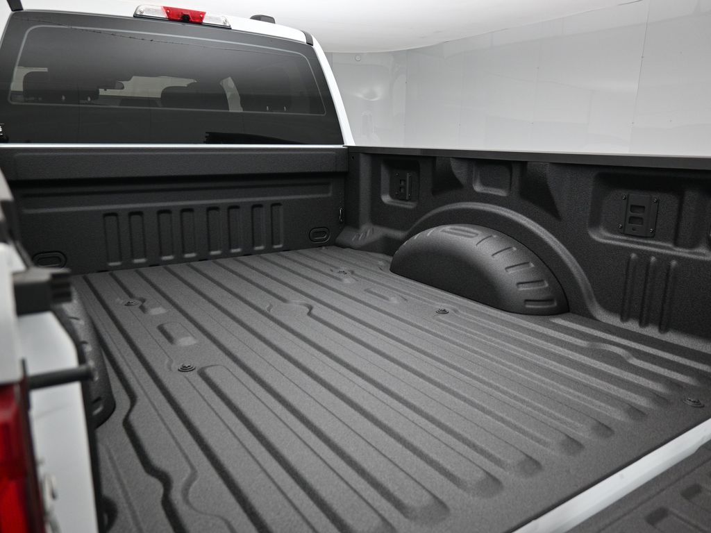 2025 Ford F-250 photo 17