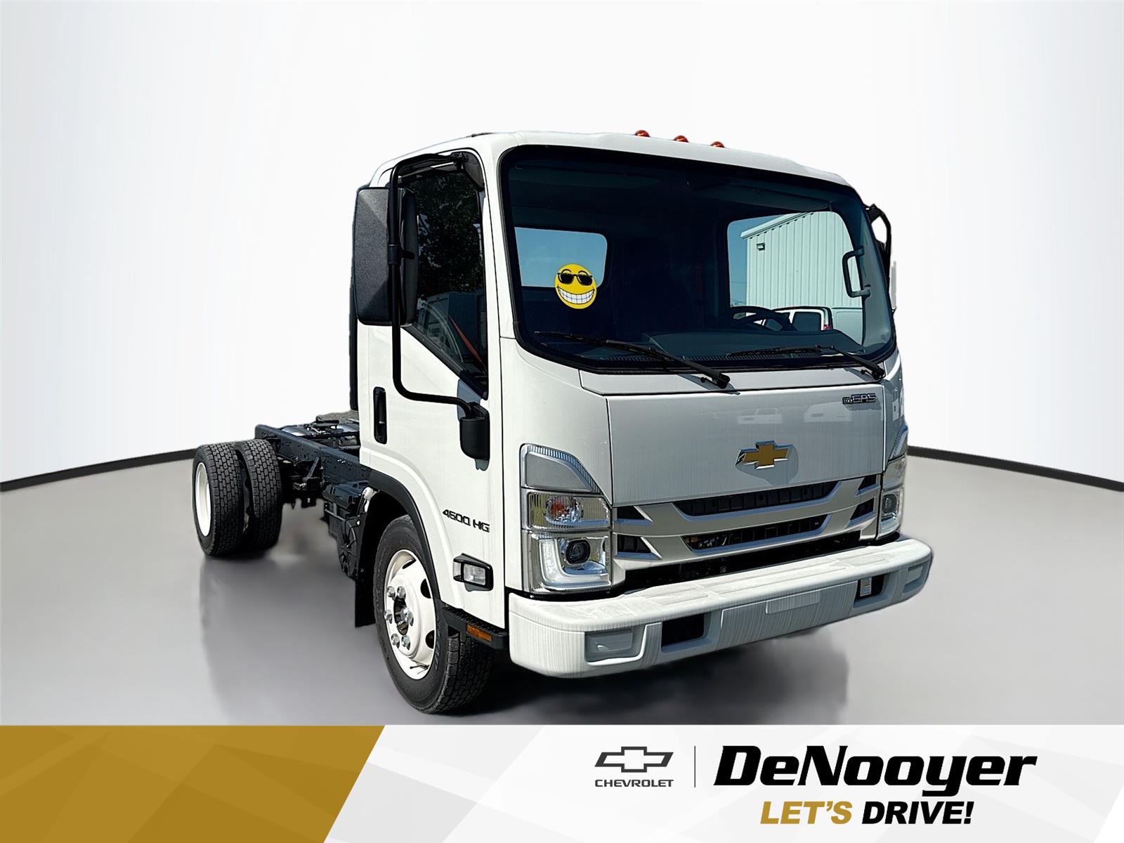 2024 Chevrolet Low Cab Forward Base's photo