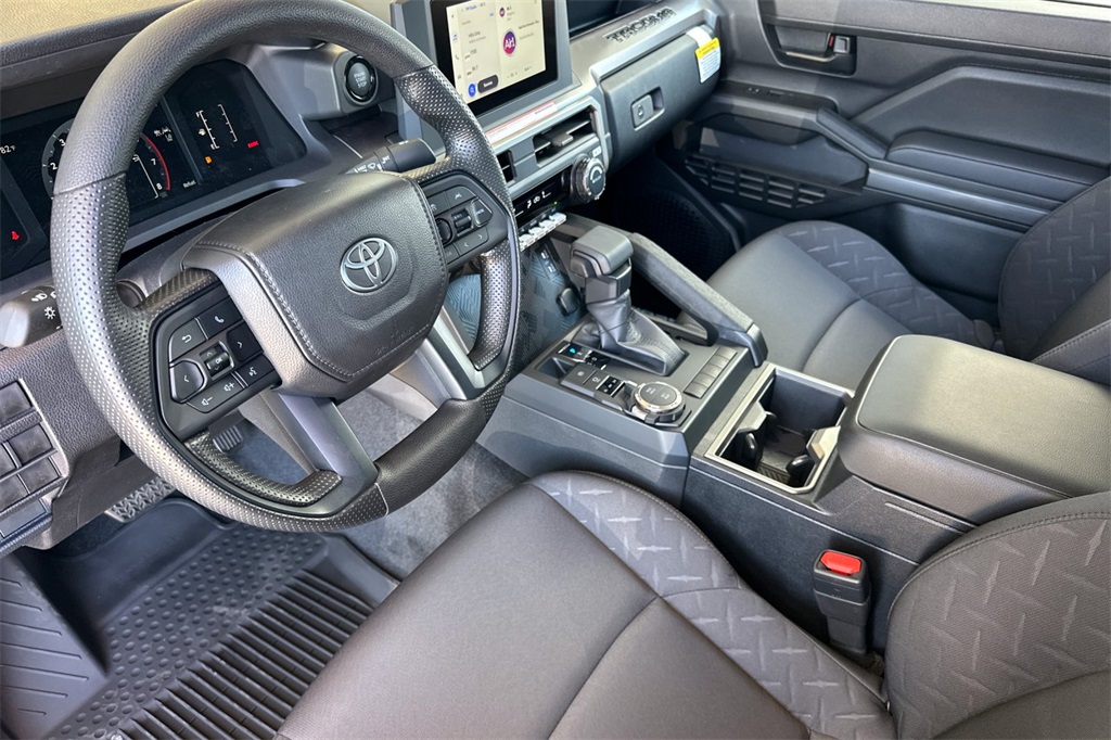 2025 Toyota Tacoma SR5 4x4 Double Cab photo 10