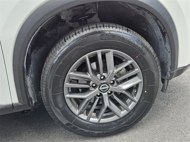 2023 Nissan Rogue S photo 15