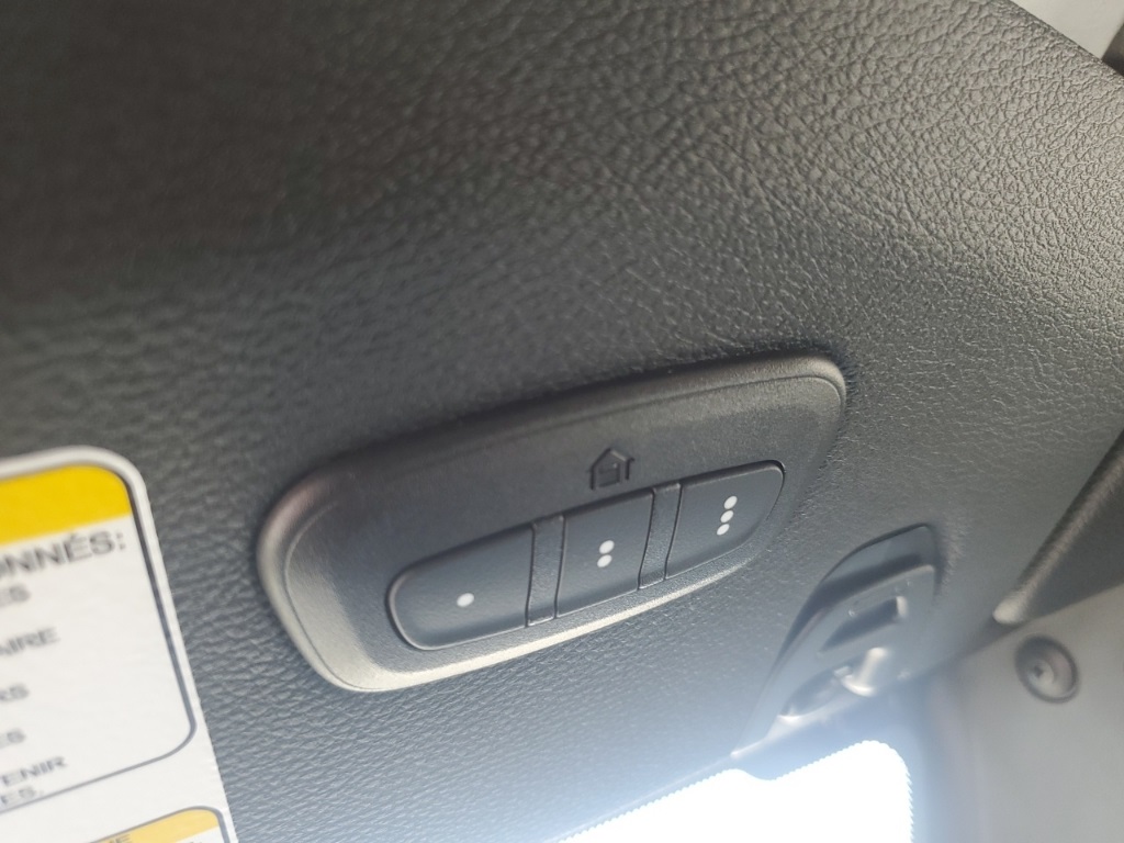 2025 Jeep Wrangler Sahara photo 19