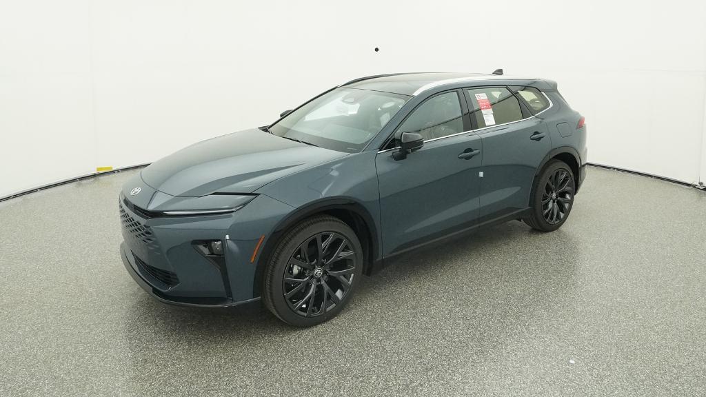 2025 Toyota Crown Signia Limited's photo