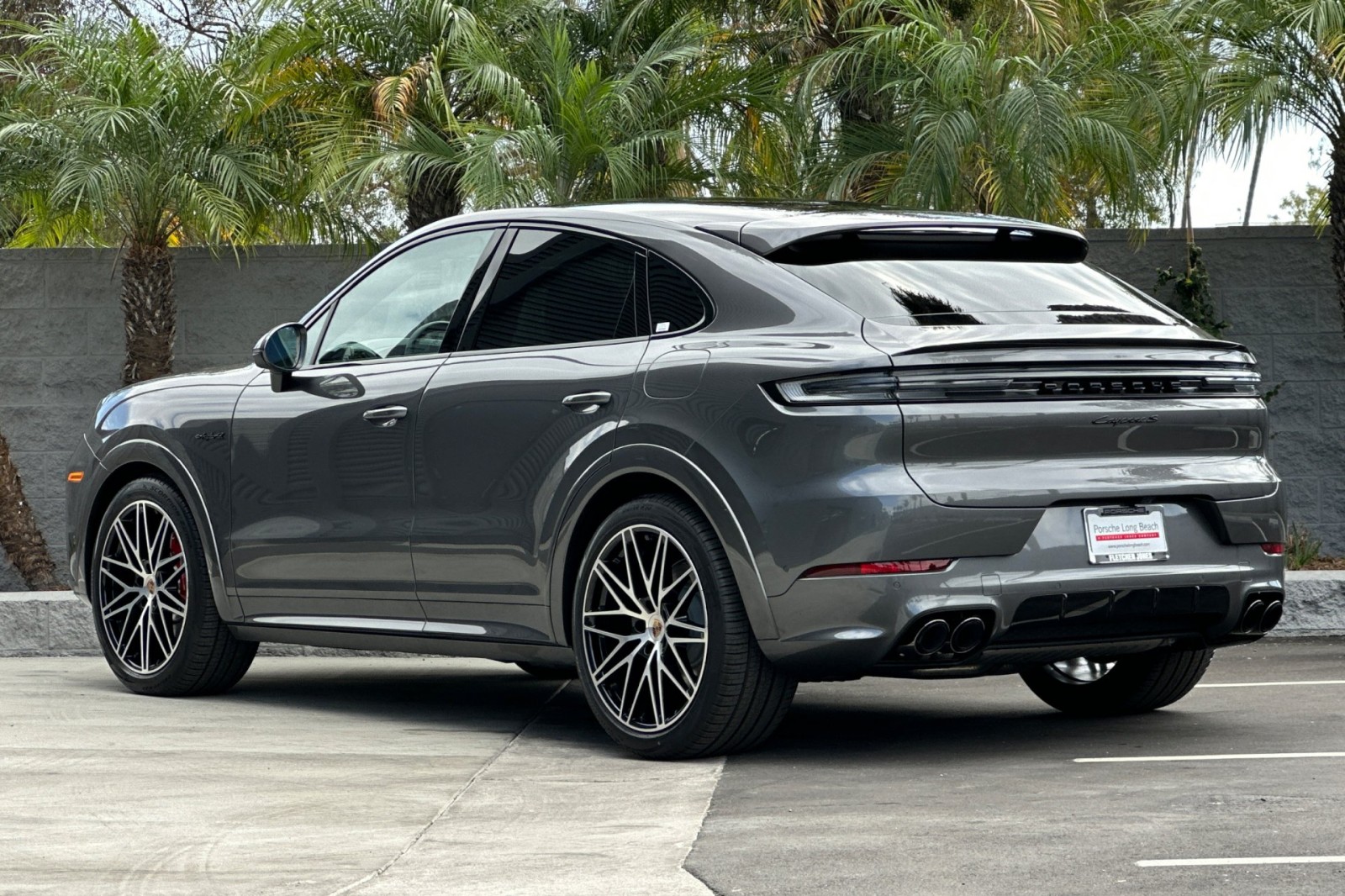 2026 Porsche Cayenne S E-Hybrid Coupe photo 3
