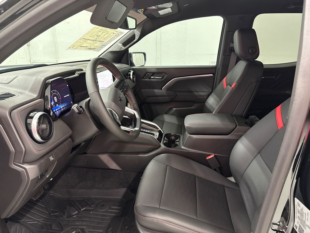 2025 Chevrolet Colorado Z71 photo 12