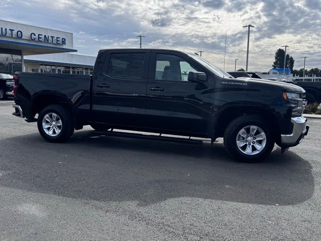 2021 Chevrolet Silverado 1500 LT photo 3