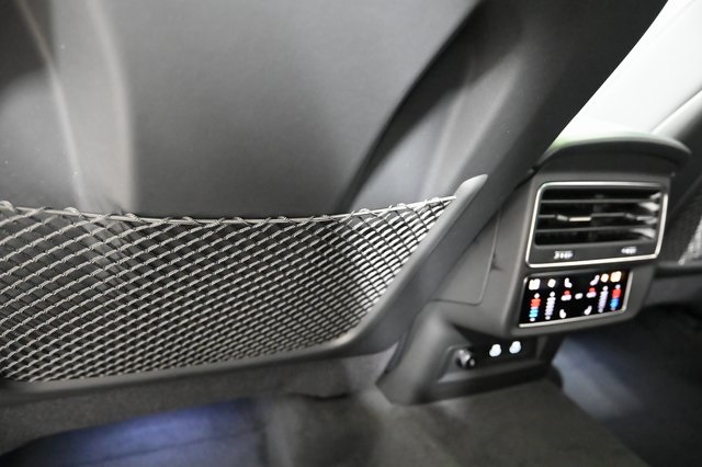 2025 Audi Q7 55 Premium Plus photo 26
