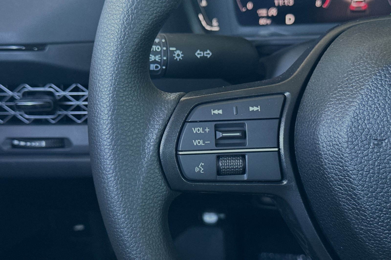 2025 Honda Accord LX photo 23