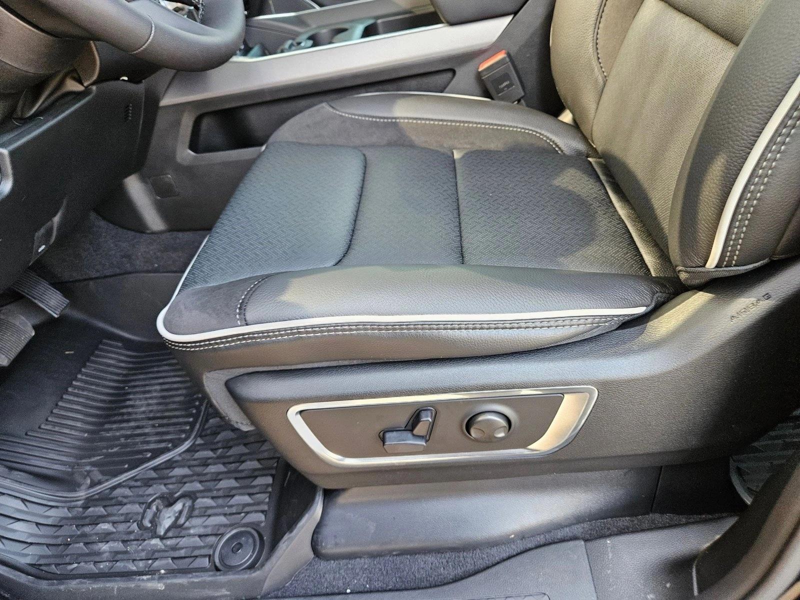 2026 Ram 1500 Laramie photo 4