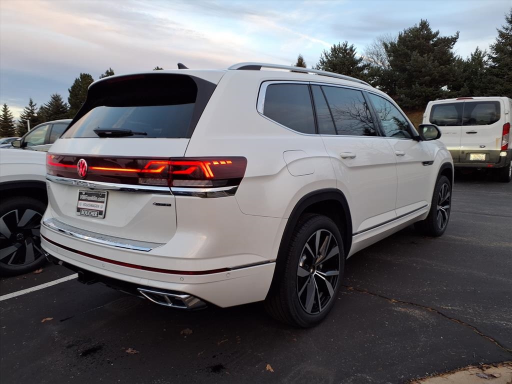 2026 Volkswagen Atlas SEL Premium R-Line photo 4