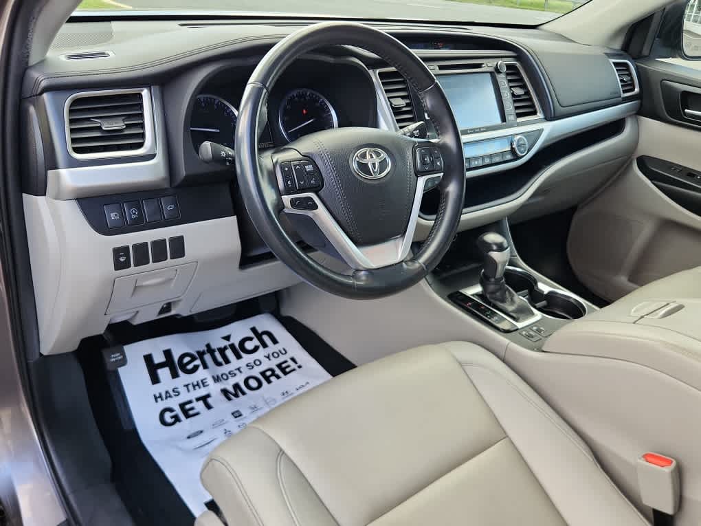 2019 Toyota Highlander XLE photo 12
