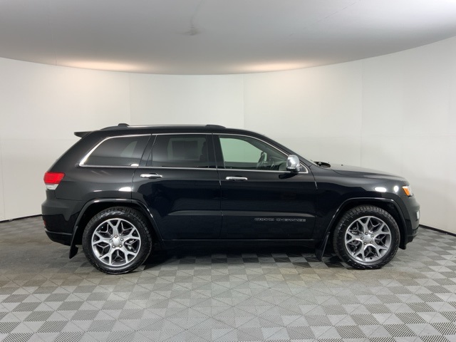 2021 Jeep Grand Cherokee Overland photo 4