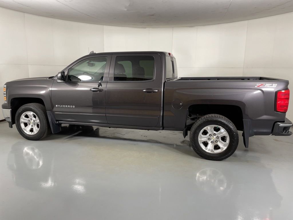 2015 Chevrolet Silverado 1500 LT photo 2