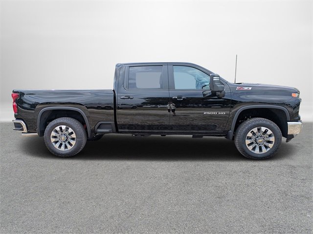 2025 Chevrolet Silverado 2500HD LT photo 3