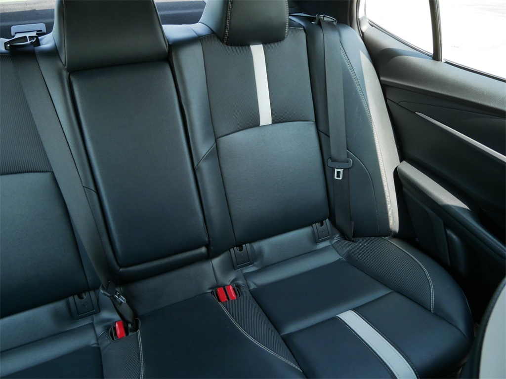 2025 Toyota Camry SE photo 18
