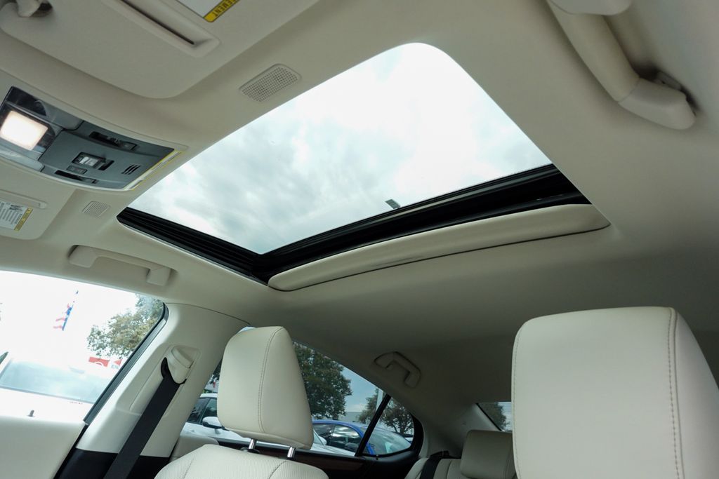 2024 Lexus ES 350 Premium photo 27