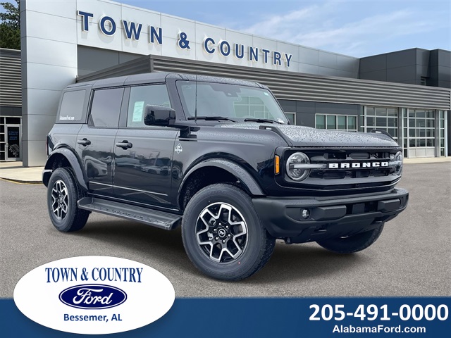 2025 Ford Bronco 4-Door Outer Banks's photo