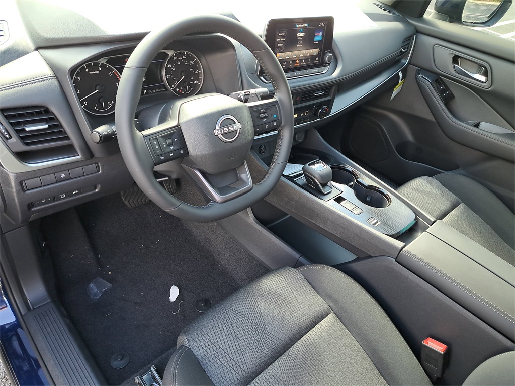 2026 Nissan Rogue SV photo 18
