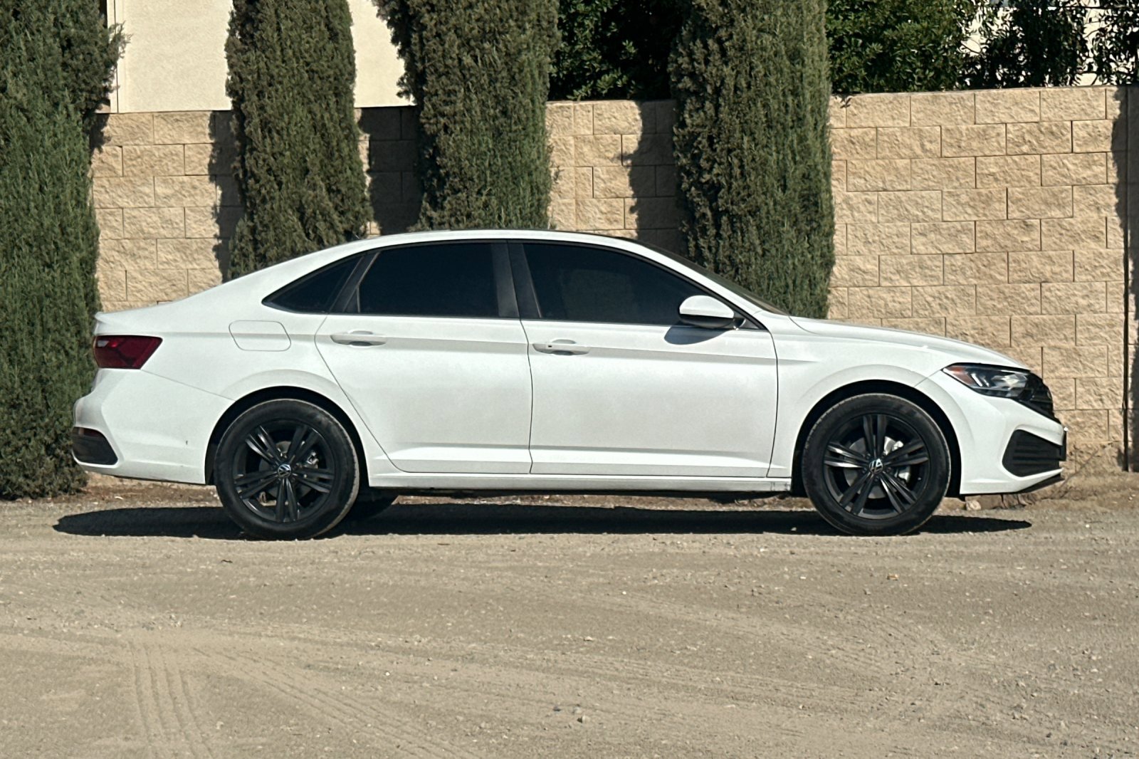 2024 Volkswagen Jetta SE photo 3