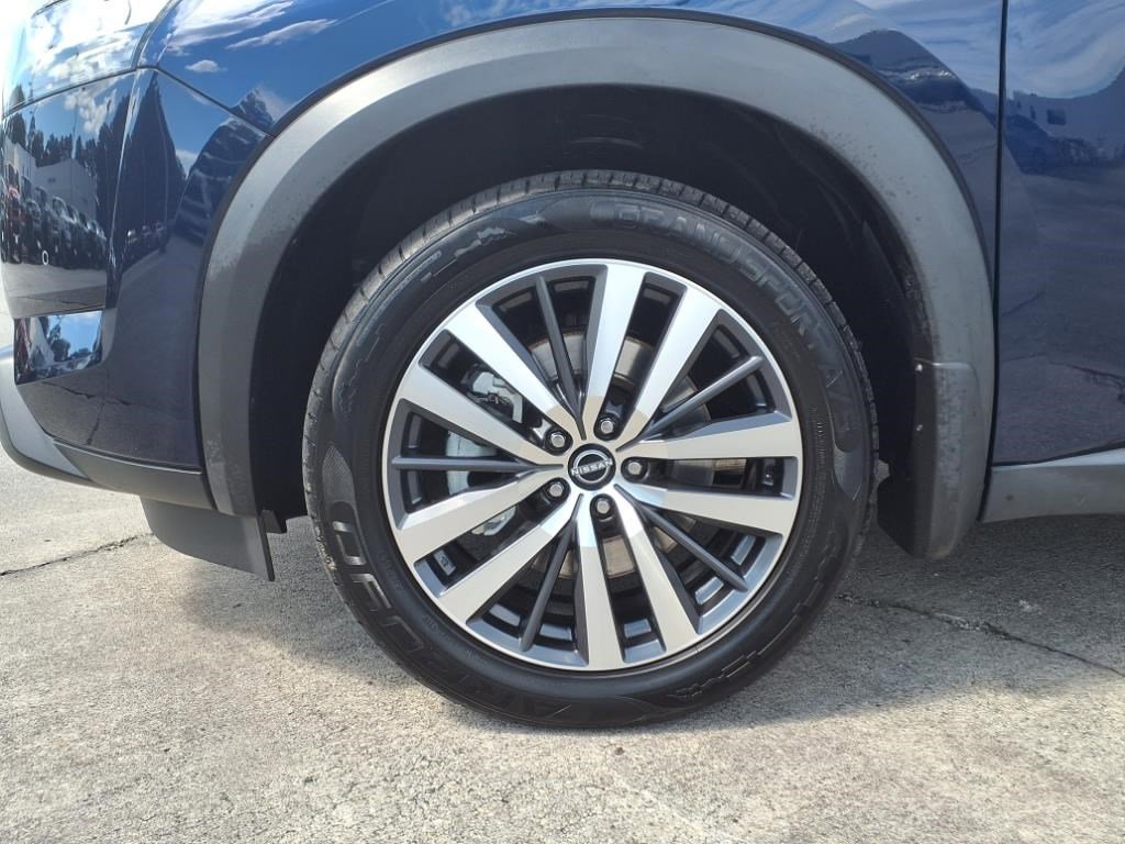 2022 Nissan Pathfinder Platinum photo 4
