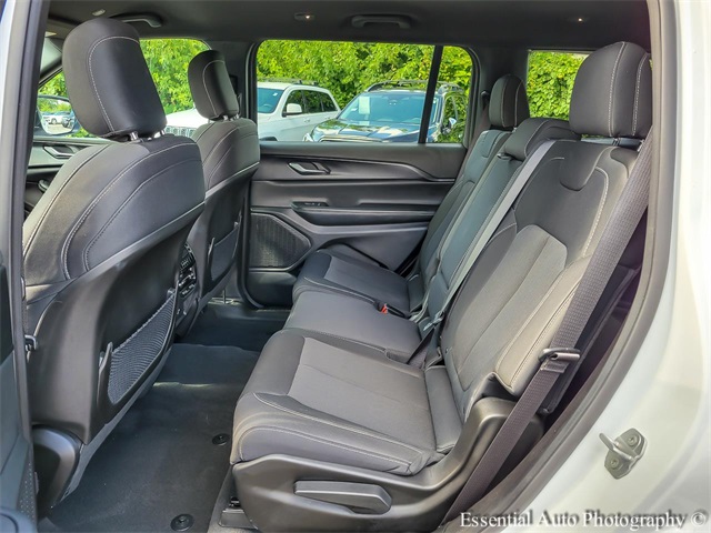 2024 JEEP GRAND CHEROKEE L - Image 10