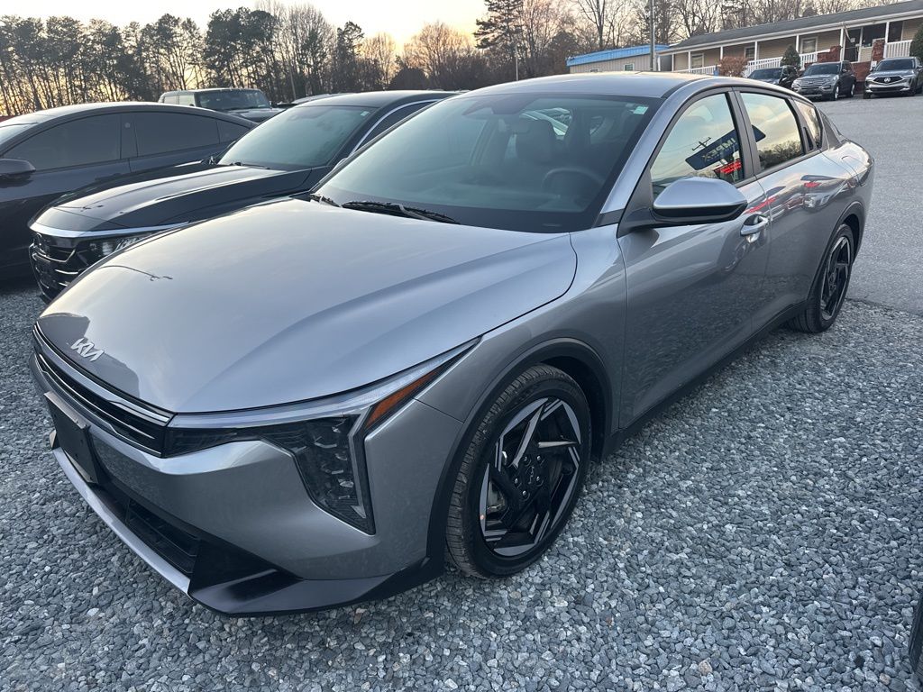 2025 Kia K4 EX's photo
